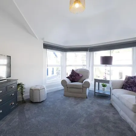Apartment Village View - Free Access To Local Health Club