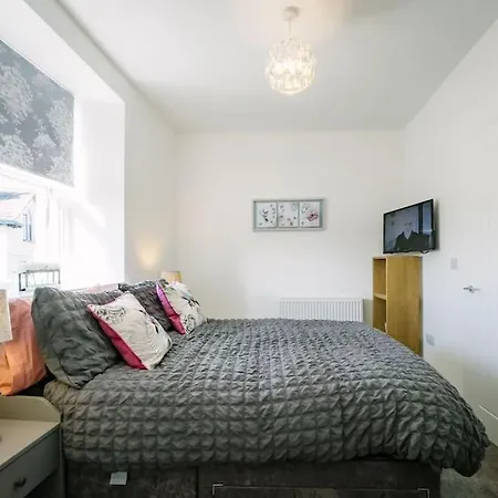 Village View - Free Access To Local Health Club *