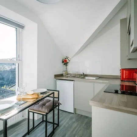 Apartment Village View - Free Access To Local Health Club
